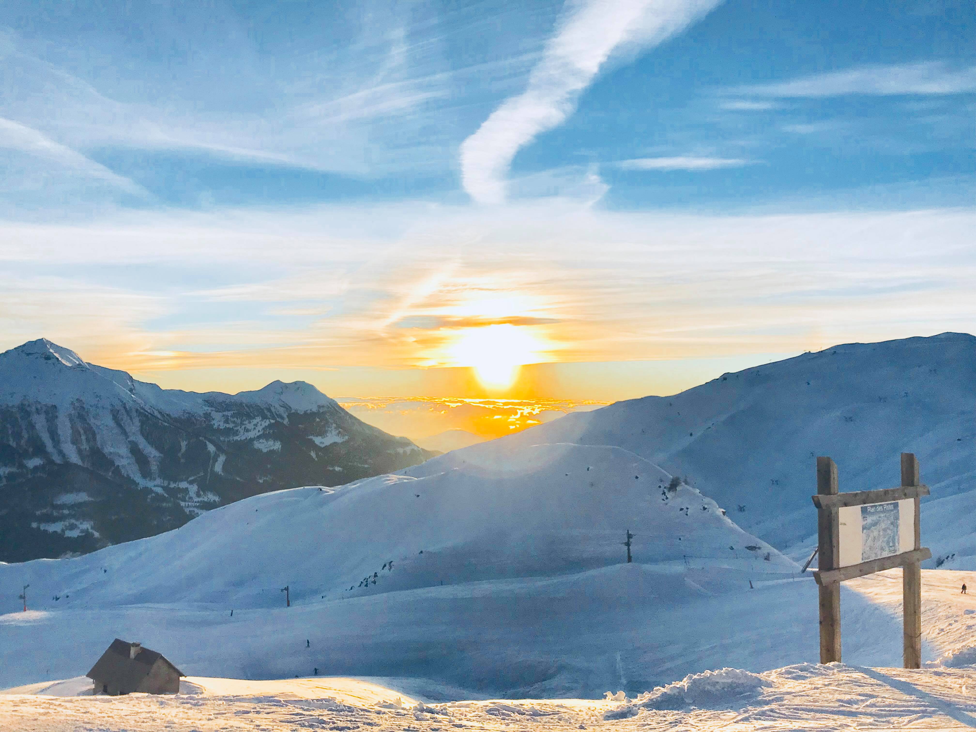 Coucher de soleil à la station de ski d'Orcières Merlette